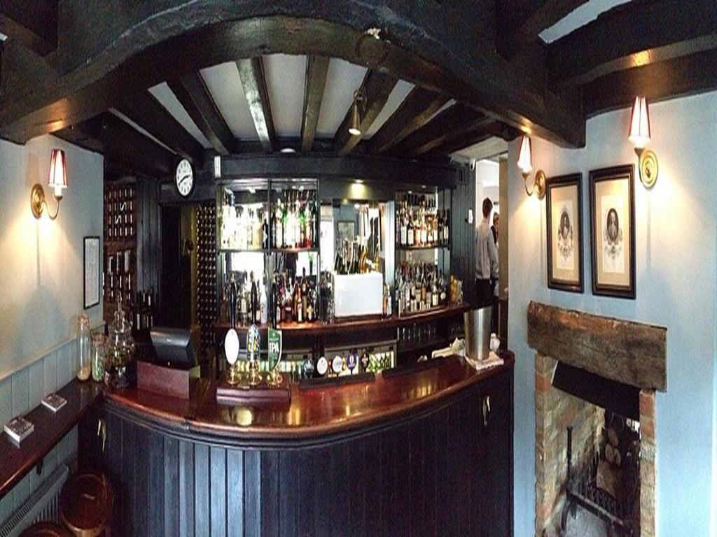 The Black Horse Fulmer Extérieur photo